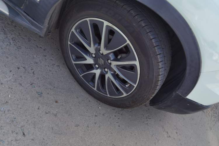 Used Suzuki S-Cross 2015 1.4T Automatic Two-Wheel Drive Prestige Model Right Front Wheel Hub