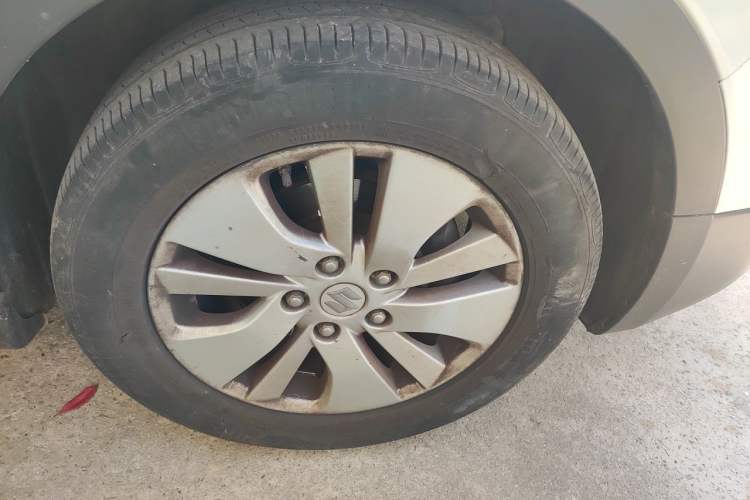 Used Suzuki S-Cross 2015 1.6L CVT Two-Wheel Drive Elite Version Right Front Wheel Hub