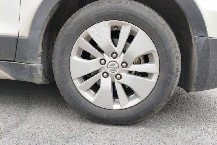 Used Suzuki S-Cross 2015 1.6L CVT Two-Wheel Drive Elite Version Right Front Wheel Hub