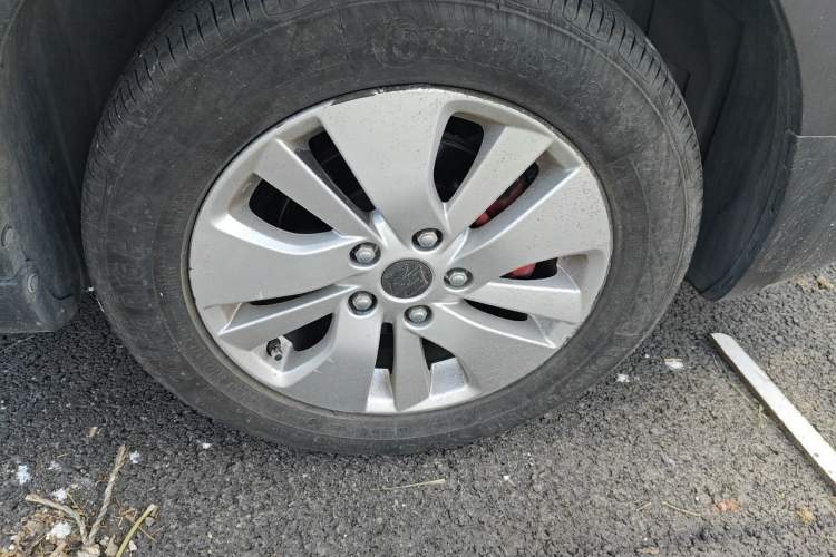 Used Suzuki S-Cross 2015 1.6L CVT Two-Wheel Drive Elite Version Right Front Wheel Hub