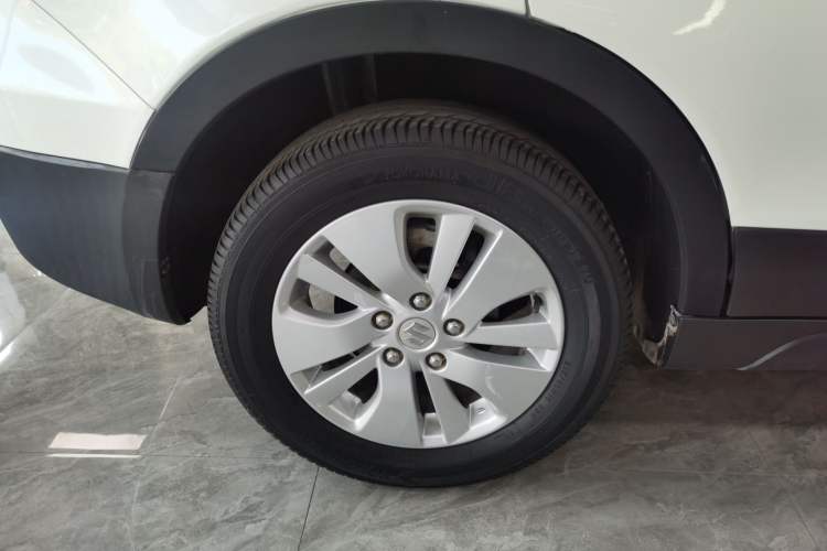 Used Suzuki S-Cross 2015 1.6L CVT Two-Wheel Drive Entry-Level Trim Right Rear Wheel Hub
