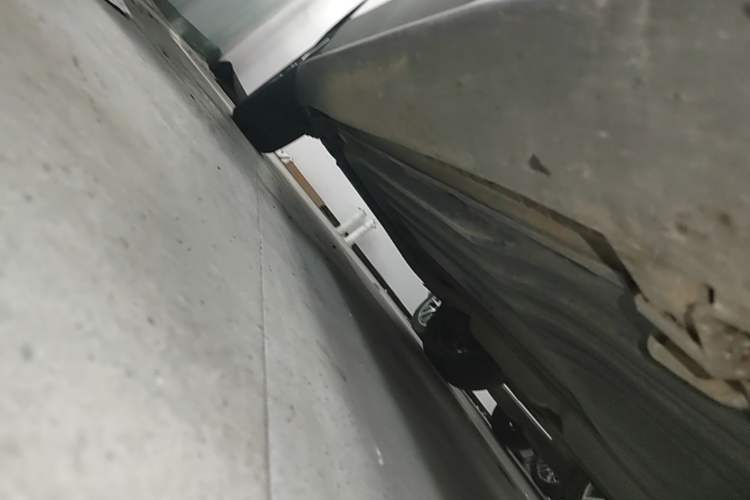 Used Suzuki S-Cross 2015 1.4T Automatic Two-Wheel Drive Prestige Model Right Side Sill