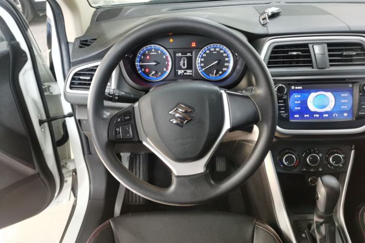 Used Suzuki S-Cross 2015 1.6L CVT Two-Wheel Drive Entry-Level Trim Steering Wheel