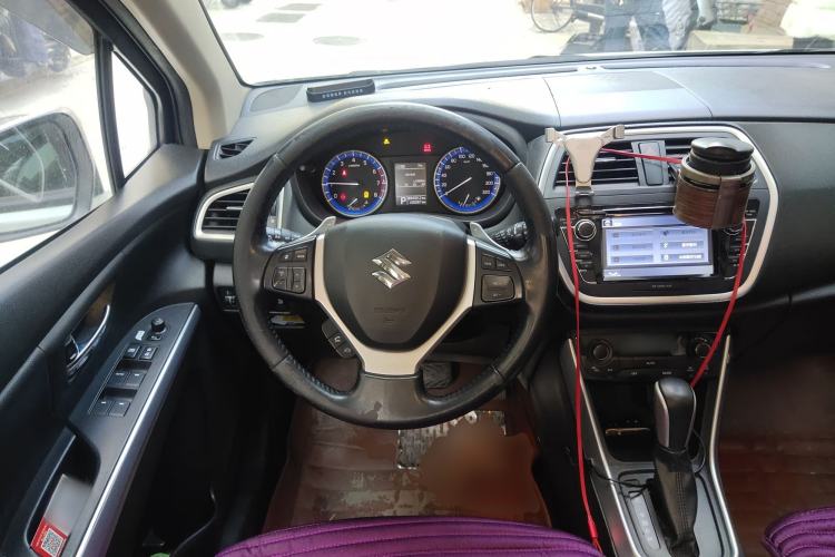 Used Suzuki S-Cross 2015 1.4T Automatic Two-Wheel Drive Prestige Model Steering Wheel