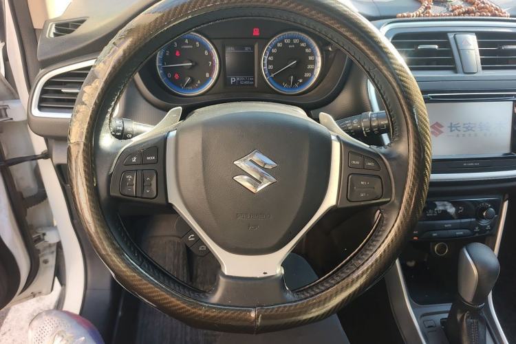 Used Suzuki S-Cross 2015 1.6L CVT Two-Wheel Drive Elite Version Steering Wheel