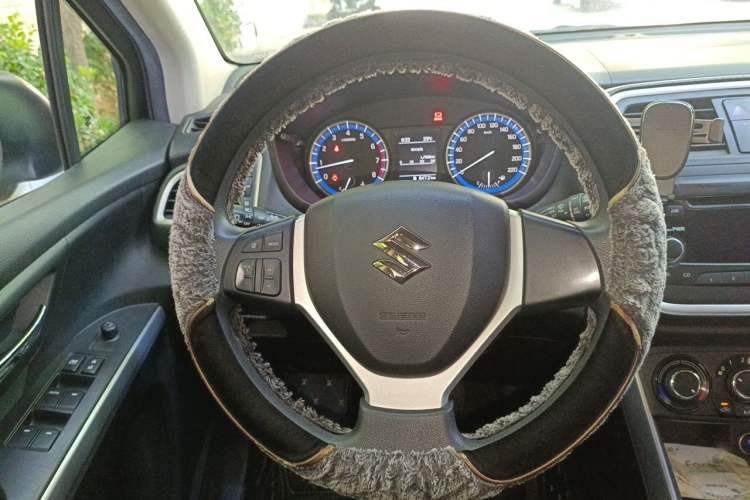 Used Suzuki S-Cross 2015 1.6L Manual Two-Wheel Drive Entry Model Steering Wheel