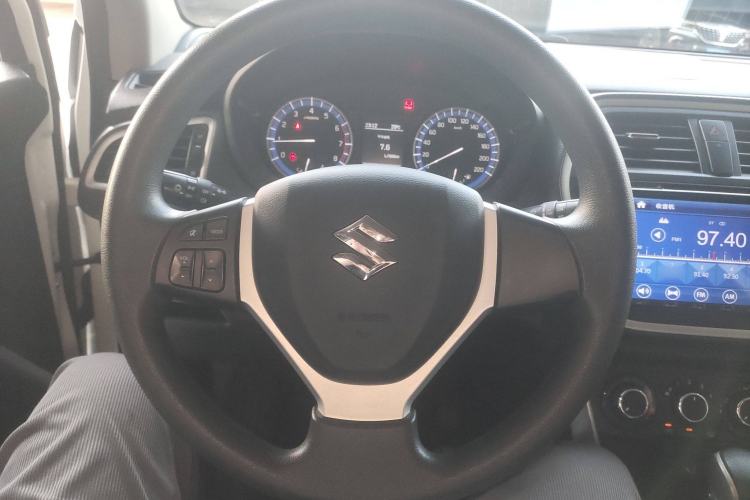 Used Suzuki S-Cross 2015 1.6L CVT Two-Wheel Drive Entry-Level Trim Steering Wheel