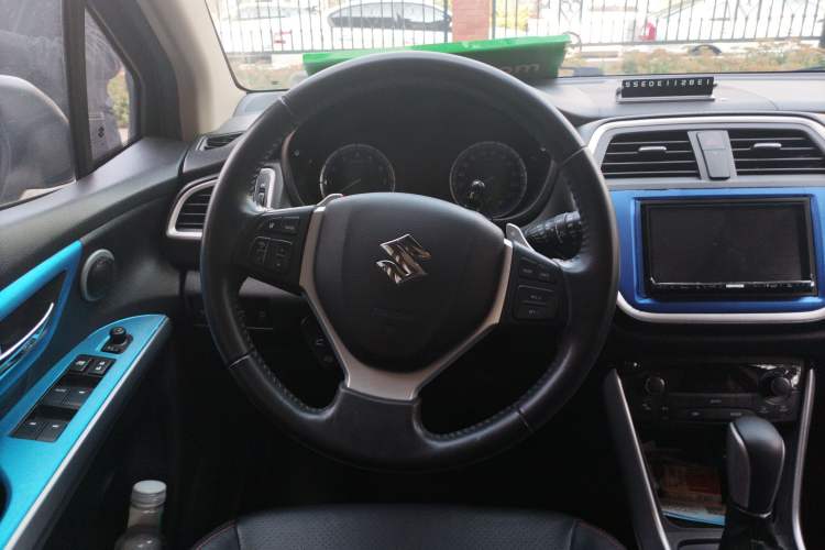 Used Suzuki S-Cross 2015 1.4T Automatic 4x4 Prestige Model Steering Wheel