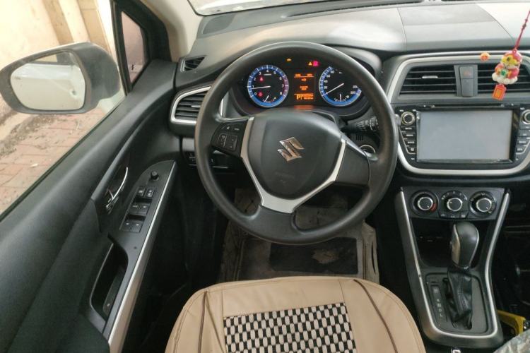 Used Suzuki S-Cross 2015 1.6L CVT Two-Wheel Drive Entry-Level Trim Steering Wheel