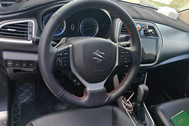 Used Suzuki S-Cross 2015 1.6L CVT Two-Wheel Drive Elite Version Steering Wheel