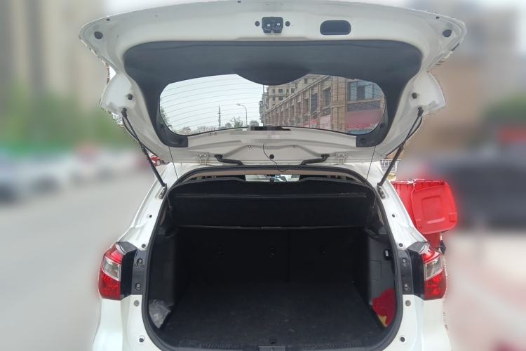 Used Suzuki S-Cross 2015 1.6L Manual Two-Wheel Drive Entry Model Trunk