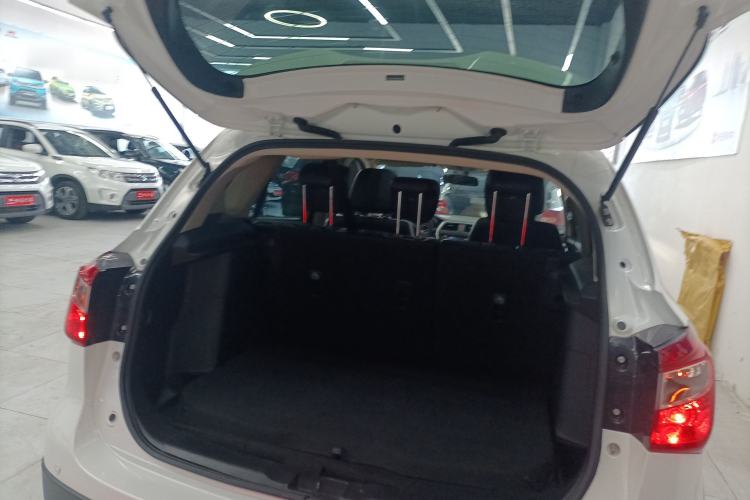 Used Suzuki S-Cross 2015 1.4T Automatic Two-Wheel Drive Prestige Model Trunk
