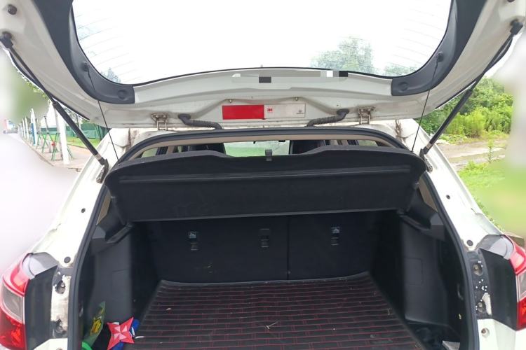 Used Suzuki S-Cross 2015 1.6L CVT Two-Wheel Drive Elite Version Trunk