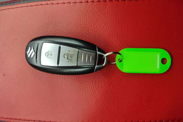 Used Suzuki S-Cross 2015 1.6L CVT Two-Wheel Drive Entry-Level Trim Vehicle Key