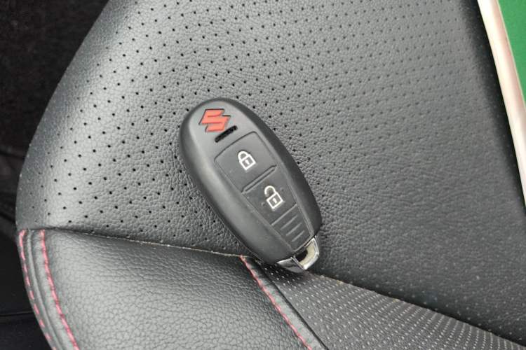 Used Suzuki S-Cross 2015 1.6L CVT Two-Wheel Drive Elite Version Vehicle Key