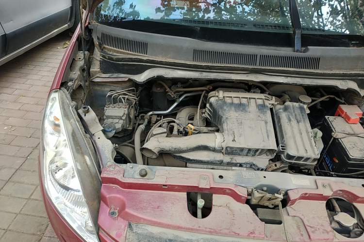 Used Suzuki Splash 2012 1.4 VVT Deluxe Edition Engine Bay Right