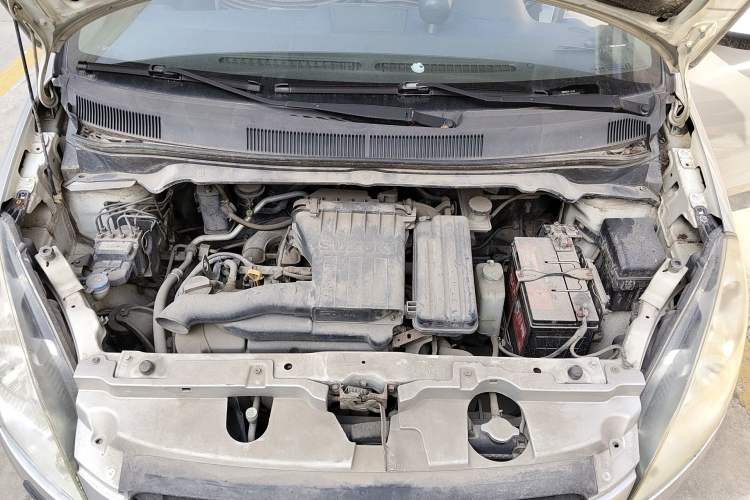 Used Suzuki Splash 2012 1.4 VVT Luxury Edition Engine Bay