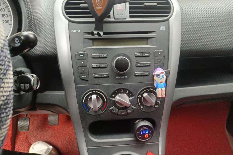 Used Suzuki Splash 2012 1.4 VVT Deluxe Edition Audio And AC Panel
