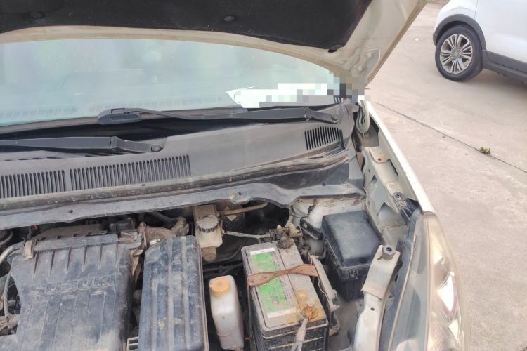 Used Suzuki Splash 2012 1.4L Luxury Model Engine Bay Left