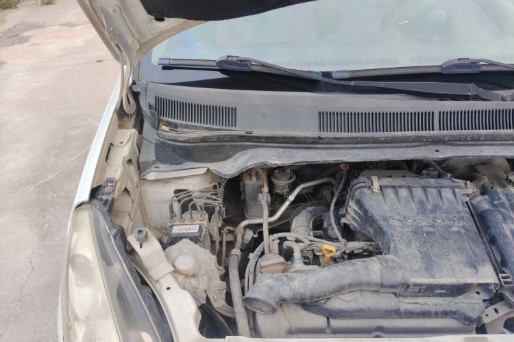 Used Suzuki Splash 2012 1.4L Luxury Model Engine Bay Right
