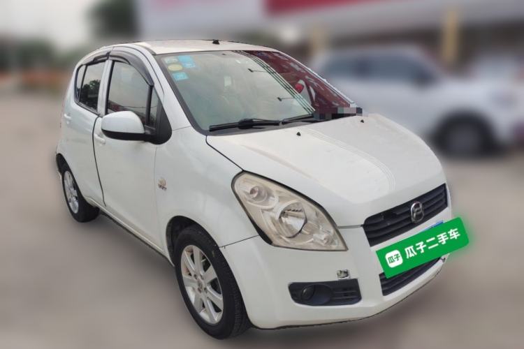 Used Suzuki Splash 2012 1.4L Luxury Model Front Right 45 Deg