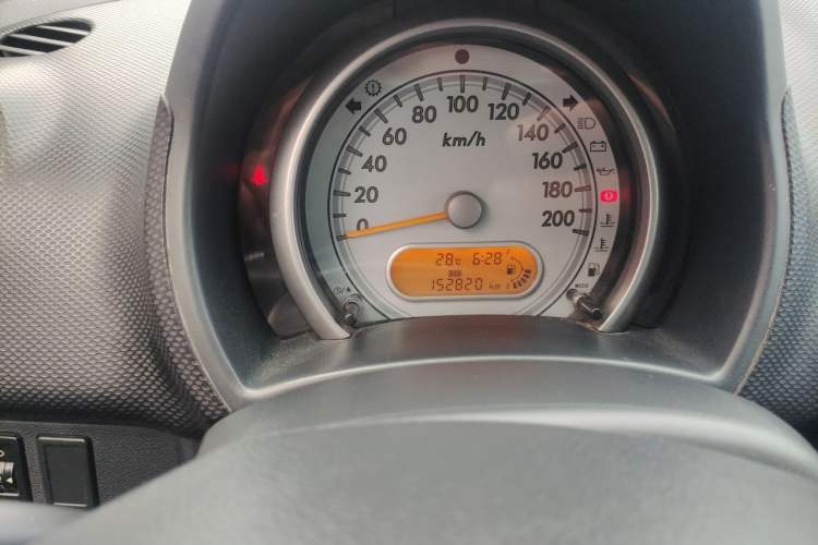 Used Suzuki Splash 2012 1.4L Luxury Model Odometer Close Up