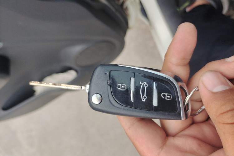 Used Suzuki Splash 2012 1.4L Luxury Model Vehicle Key