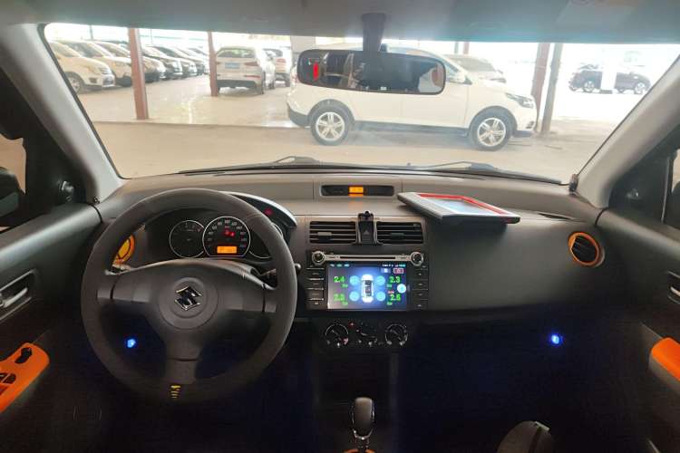 Used Suzuki Swift 2016 1.5L Automatic Fashionable Coolplay Edition Interior 2