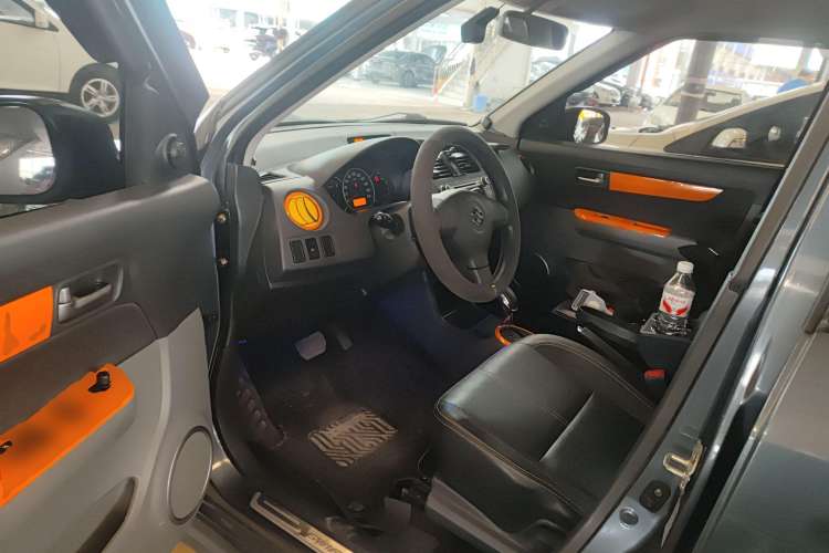 Used Suzuki Swift 2016 1.5L Automatic Fashionable Coolplay Edition Interior 3
