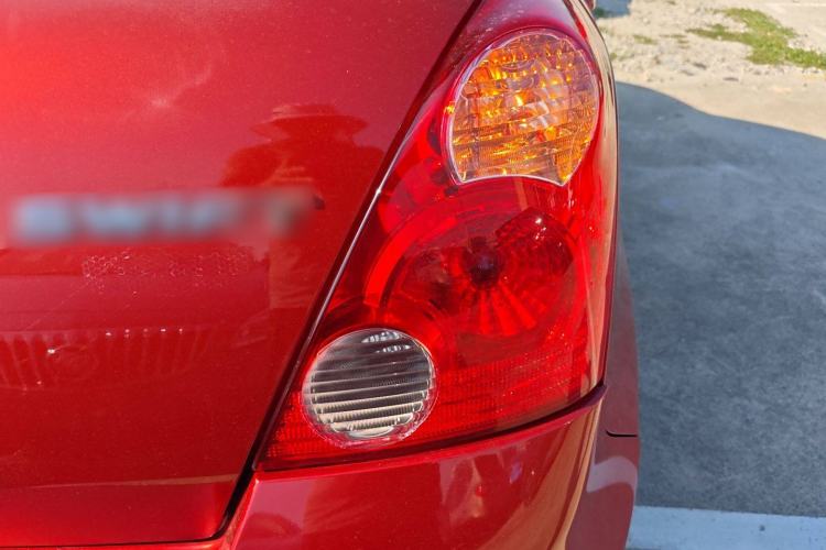 Used Suzuki Swift 2014 1.5L Automatic Fashion Edition Exterior 6