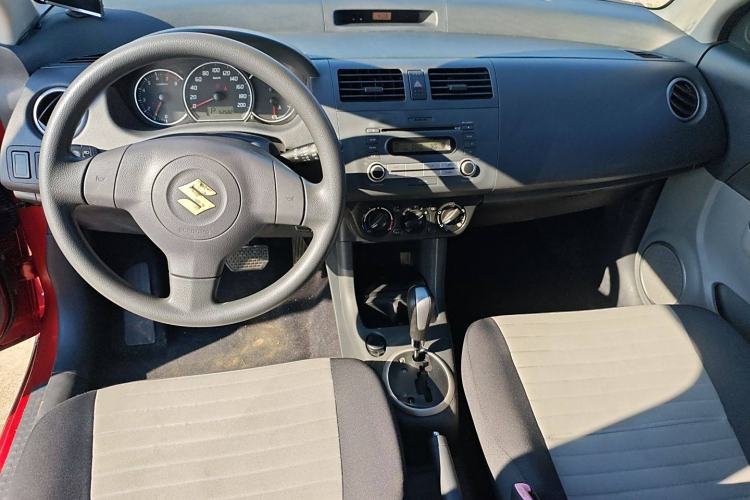 Used Suzuki Swift 2014 1.5L Automatic Fashion Edition Interior 2