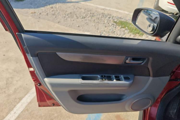 Used Suzuki Swift 2014 1.5L Automatic Fashion Edition Interior 7