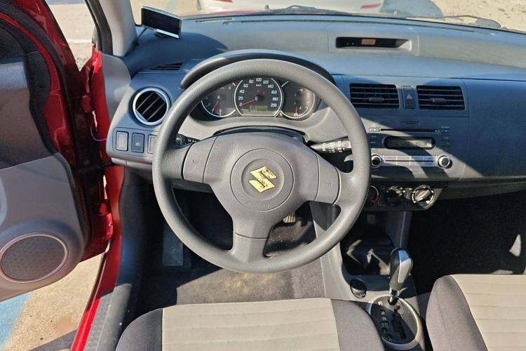 Used Suzuki Swift 2014 1.5L Automatic Fashion Edition Steering Wheel