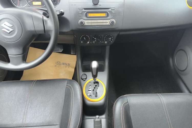 Used Suzuki Swift 2016 1.5L Automatic Fashionable Coolplay Edition Gear Lever