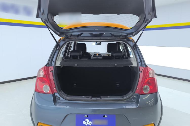 Used Suzuki Swift 2016 1.5L Automatic Fashionable Coolplay Edition Trunk