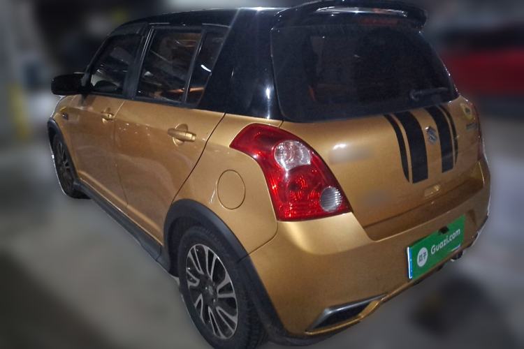 Used Suzuki Swift 2015 1.5L Automatic Limited Edition Exterior 3