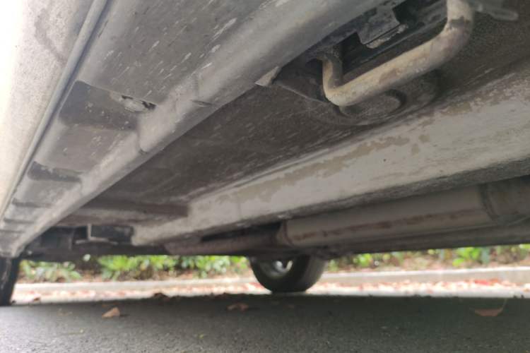 Used Suzuki Swift 2005 1.3L Manual Luxury Model Chassis Front Right