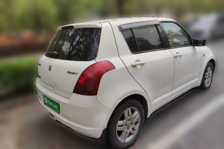 Used Suzuki Swift 2005 1.3L Manual Luxury Model Rear Right 45 Deg