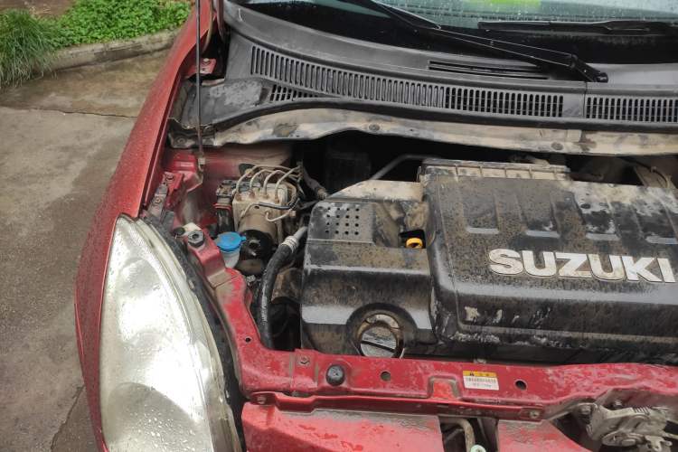 Used Suzuki Swift 2007 1.5L Automatic Xuanrui Edition Engine Bay Right