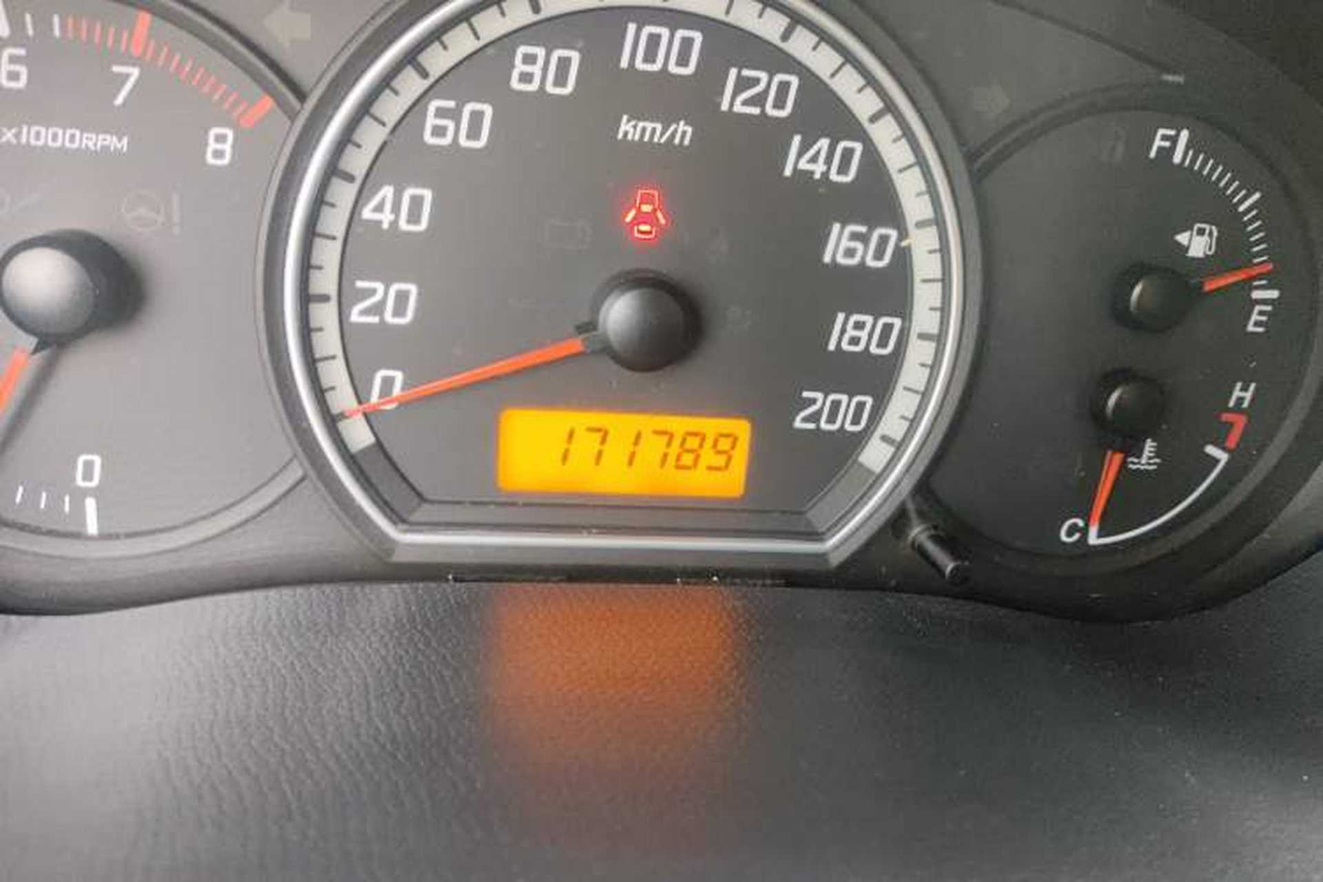 Used Suzuki Swift 2007 1.5L Manual Xuanrui Edition Odometer Close Up