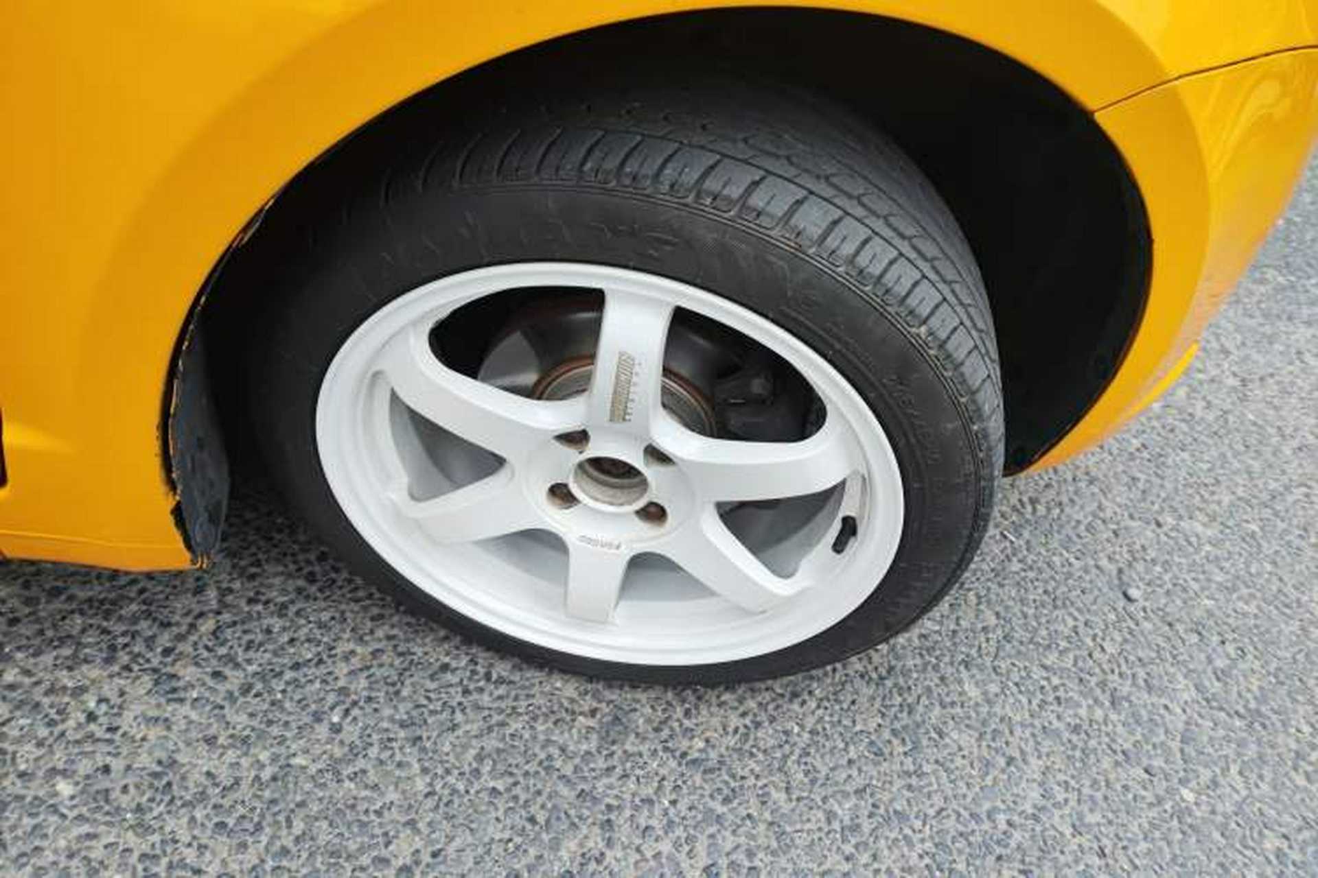 Used Suzuki Swift 2007 1.5L Manual Xuanrui Edition Right Front Wheel Hub