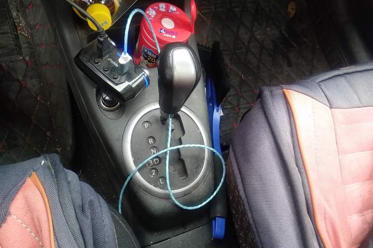 Used Suzuki Swift 2008 1.5L Automatic – Ultra-Stylish Xuanrui Edition Gear Lever