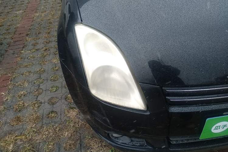 Used Suzuki Swift 2008 1.5L Automatic – Ultra-Stylish Xuanrui Edition Right Front Headlight