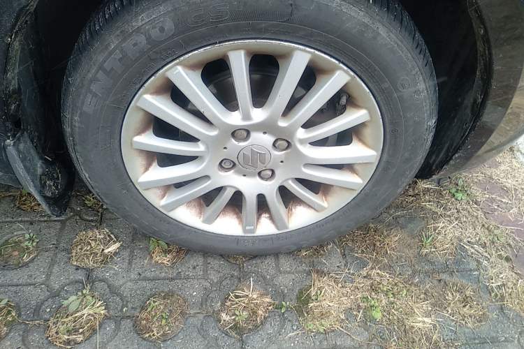 Used Suzuki Swift 2008 1.5L Automatic – Ultra-Stylish Xuanrui Edition Right Front Wheel Hub