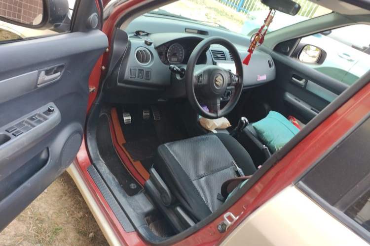 Used Suzuki Swift 2008 1.5L Manual - Ultra-Stylish Xuanrui Model Driver Seat