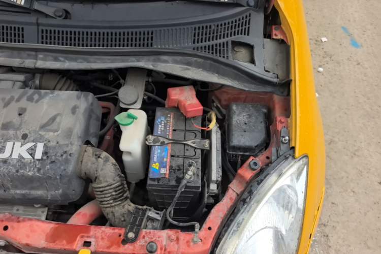 Used Suzuki Swift 2008 JingLe 1.5L Manual Xuanrui Edition Engine Bay Left
