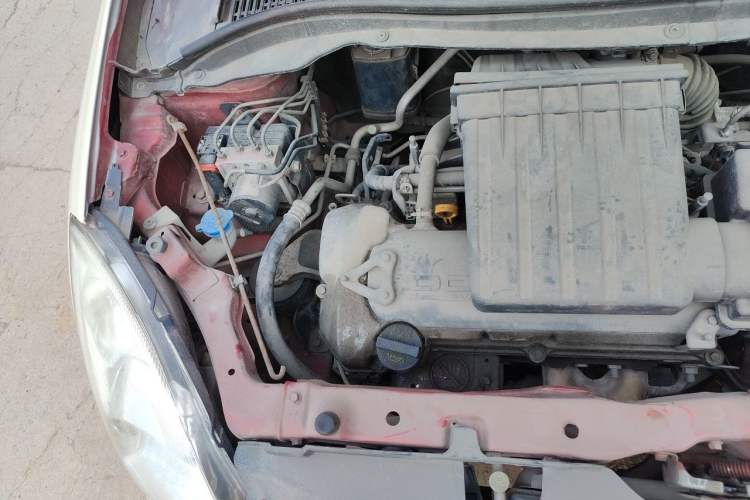 Used Suzuki Swift 2008 1.5L Manual - Ultra-Stylish Xuanrui Model Engine Bay Right