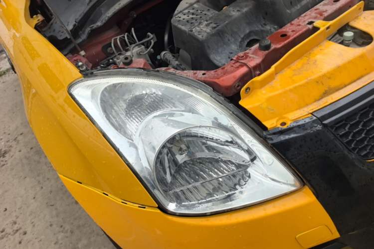 Used Suzuki Swift 2008 JingLe 1.5L Manual Xuanrui Edition Right Front Headlight