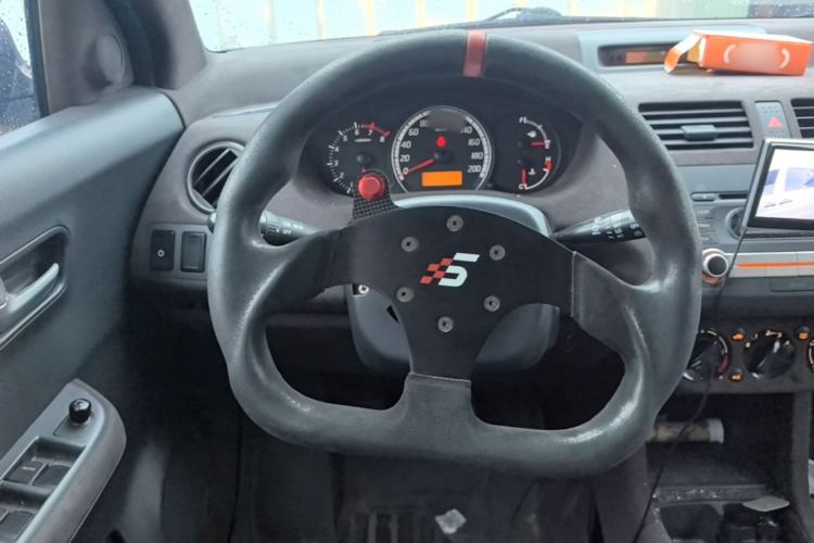 Used Suzuki Swift 2008 JingLe 1.5L Manual Xuanrui Edition Steering Wheel