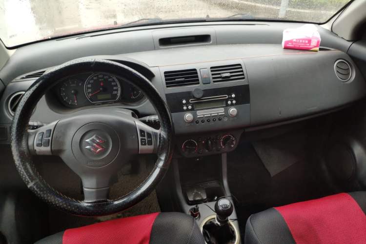 Used Suzuki Swift 2008 1.5L Manual - Ultra-Stylish Xuanrui Model Center Console